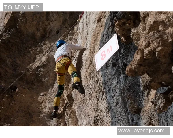 广州攀岩队的灵活性揭秘：挑战极限与团队协作的完美结合