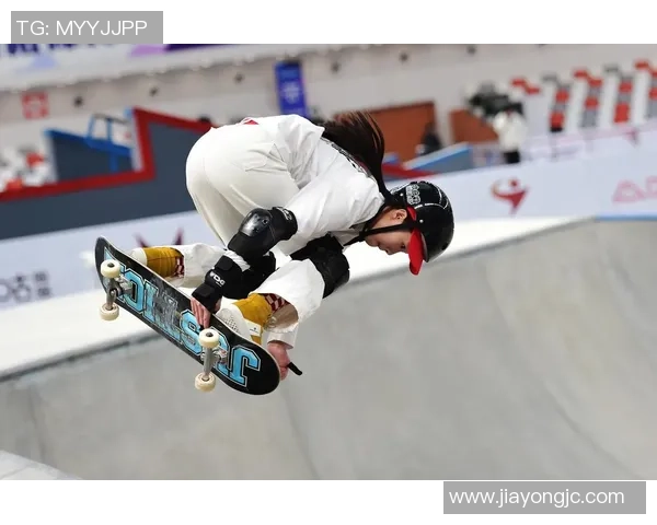 成都滑板队在世界攀岩锦标赛中的个人能力表现分析与点评